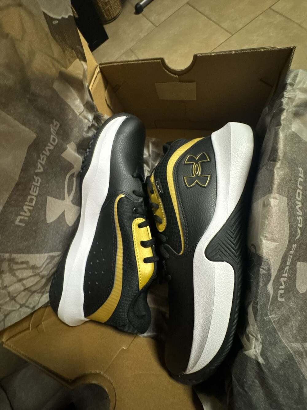 Under Armour Lockdown 7 Black Gold Basketball Shoes 3028512-001
